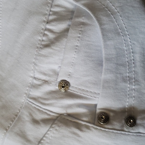 White Shorts Plus size - Picture 10 of 11